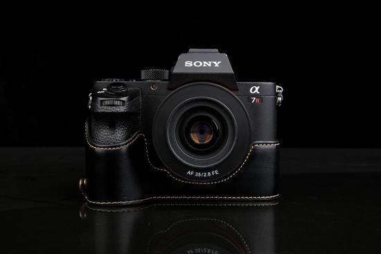 ɨ SAMYANG 35mm F2.8